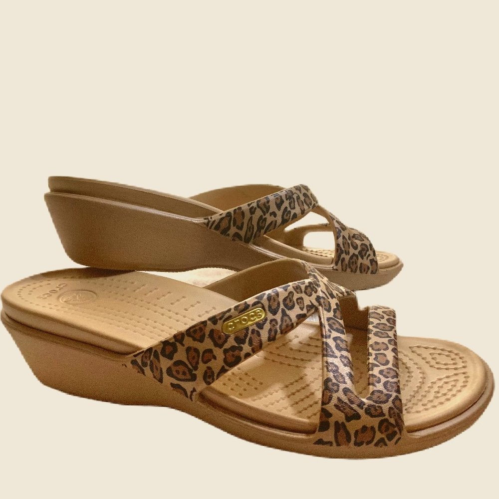 Crocs Patricia ll Leopard Print Wedge Sandals - Size 7
